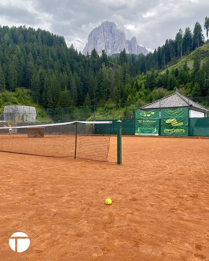 Campo da tennis di Santa Cristina Val Gardena in provincia di Bolzano | Tennis On Court | Il tennis da un altro punto di vista.